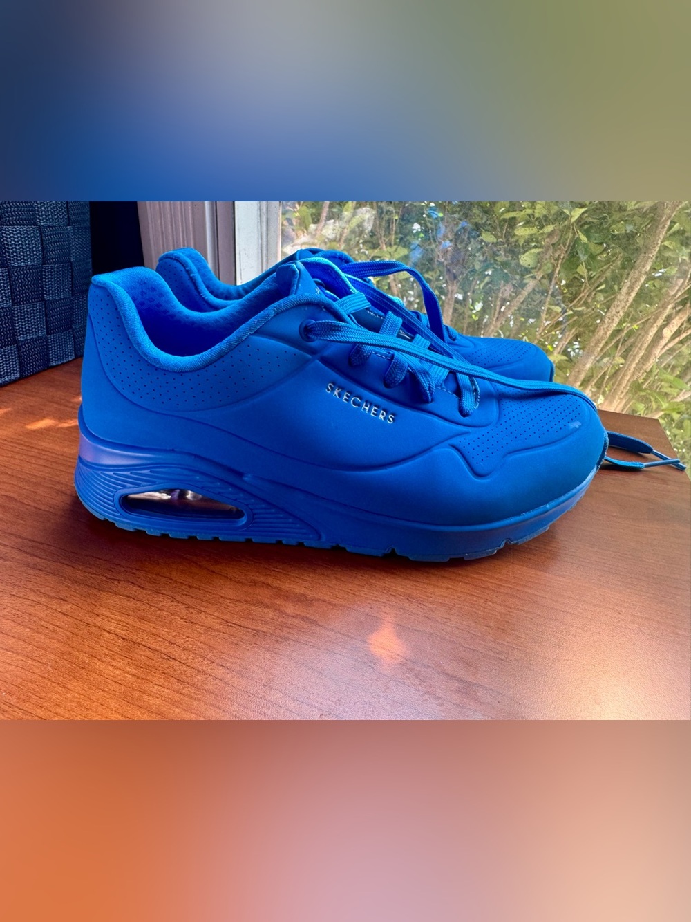 Skechers women’s  Athletic Sneakers in Royal Blue waking shoes with memory foam